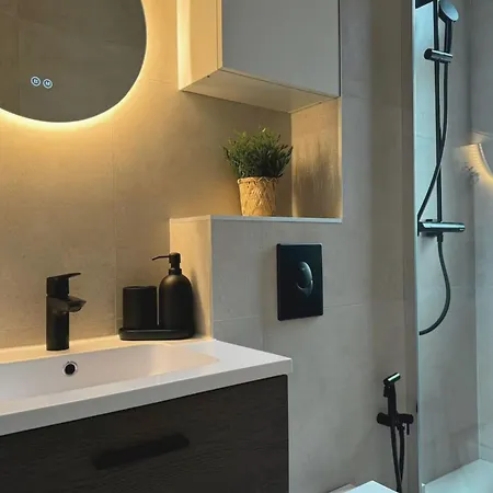 Appartement Comfortable In Ideal Location *